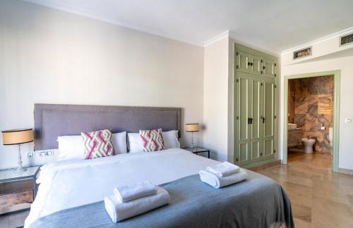 Amador Apartamento Familiar Centro PARKING Amador de los Rios - Foto 17