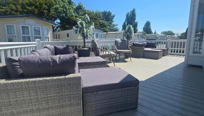 The Pink Lady with games table - Foto 3