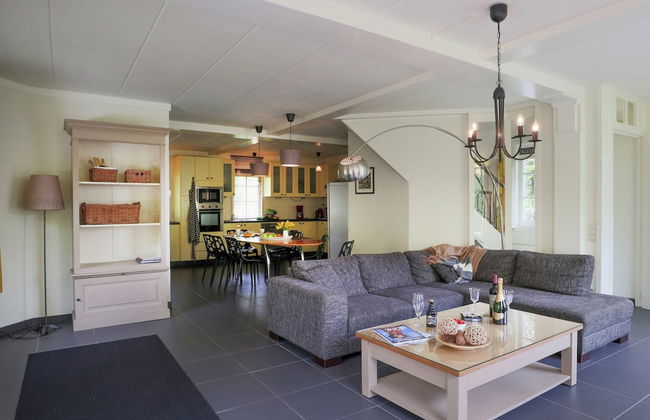 Rendeux Villa With Garden - Photo 14