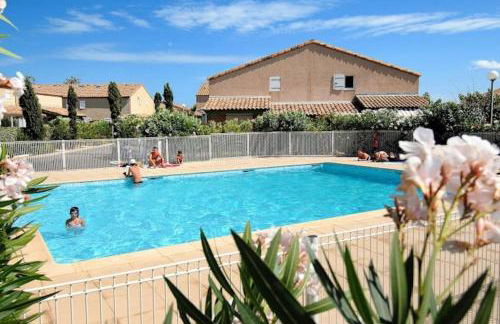 Les Soleillades- Villa, résidence avec piscine et stationnement à proximité de la mer - Foto 11