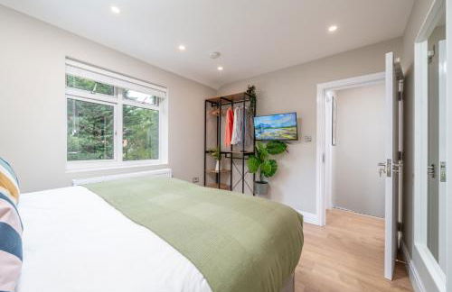 Edgeware Home 4 Bedroom House-Free Parking - Foto 53