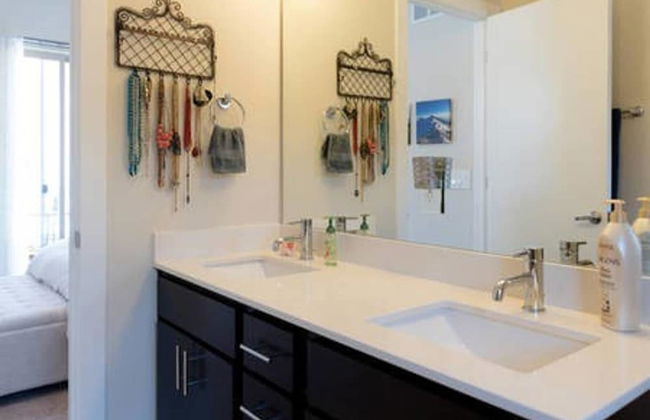 The Mile High Townhome Walk to the Stadium - Foto 12