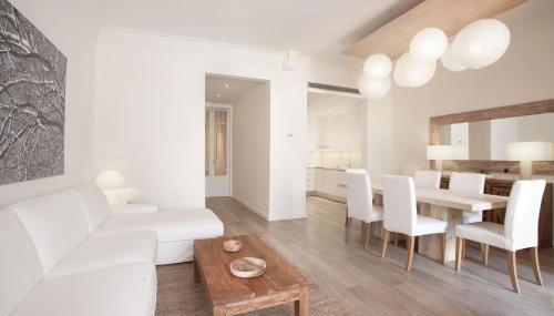 Casanova Charm 4BDR Apartment - Photo 1