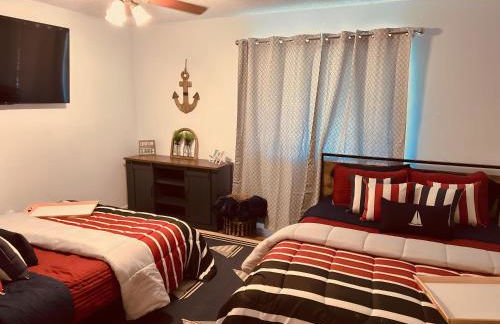 Lake View, Sleeps 8, HotTub, Firepit, Pet Friendly! - Foto 5