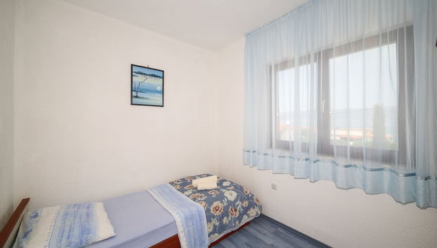 Cozy Beachfront Holiday Home Slatine - Foto 3, Habitación