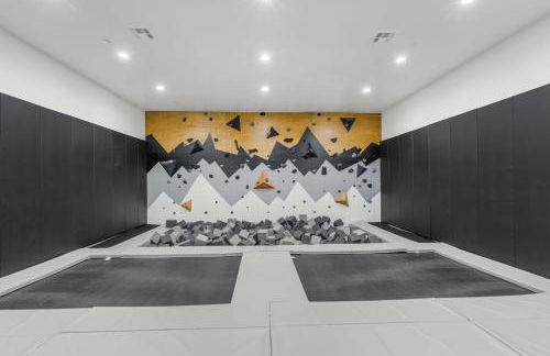 Pecan Valley Oasis - Lux Pool, Sauna and Theater - Foto 57