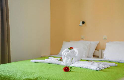 Nik Litinas Apartments with pool - Photo 30