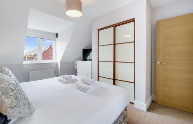 London Heathrow Living Holywell Serviced Houses - Photo 49