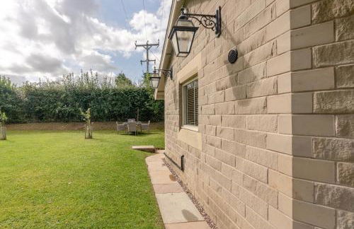 Ribblesdale Cottage in Acres of Countryside - Photo 16