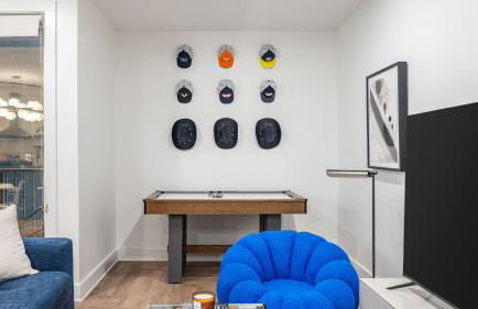 Dual Bachelor Pads w/ Rooftop Lounge & Games Sleeps 26 5 Min to Broadway - Foto 17