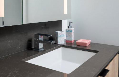 Luxury Apartment w King Bed Shared Pool & Rooftop - Foto 62