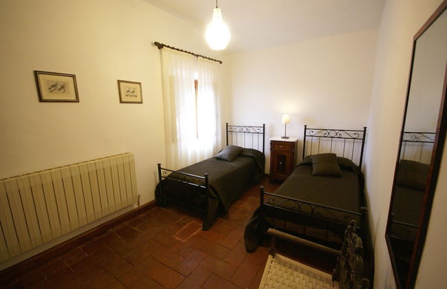 Agriturismo Poggio di Montepescoli - L'aia - Foto 17