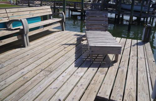 Waterfront, dock, Hot tub, kayaks, King Bedroom with amazing views, RELAXATION, 2 miles to the beach - Foto 40