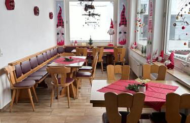 Haus Astenblick in Winterberg für bis zu 35 Personen für Wanderveranstaltungen und Familienfeiern - Foto 10