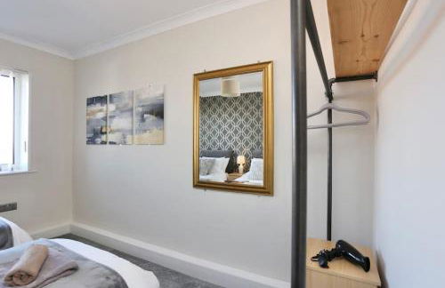 Fabulous beachfront 3 bed house with parking - Foto 33