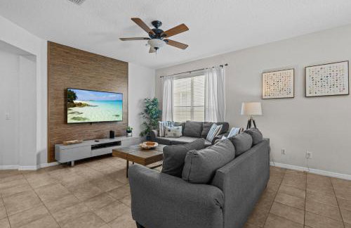 Family Nest 4-Bedroom Home Near Disney World - Photo 8