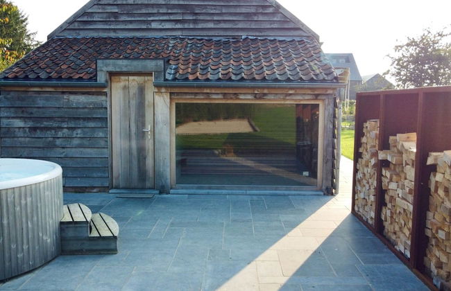 Splendid Castle in Perwez-haillot With Sun-loungers - Photo 33