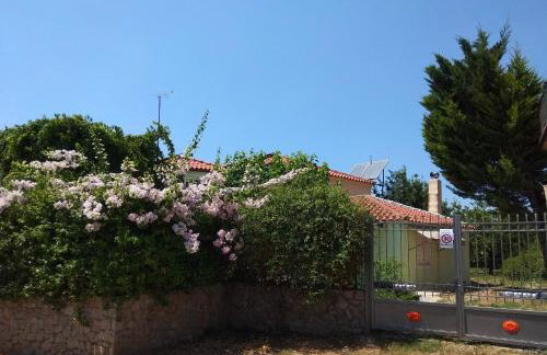 Ευχάριστο σπίτι με ωραίο κήπο - Foto 25