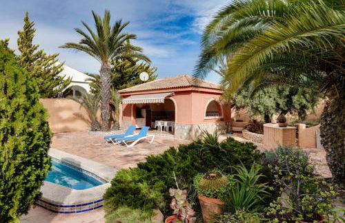 Charming Villa in Torrevieja with Private Pool - Foto 4