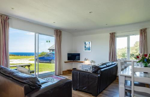 Harbour Lodge - Photo 4