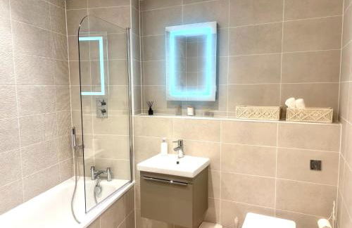 Poole Quay Seaside Escape-free parking 3 mins away - Photo 11