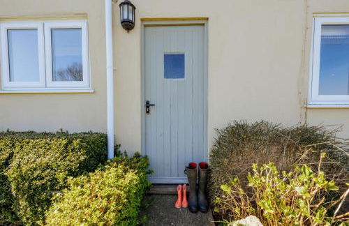 Dorset Farmhouse - Photo 22