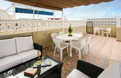 Stunning Apartment In Torrevieja - Foto 8