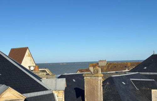 Mulberry duplex bien équipé 2 chambres petite vue sur mer plein centre d'Arromanches à 2 mn de la plage à pied et près de Bayeux au coeur des plages du débarquement - Foto 23