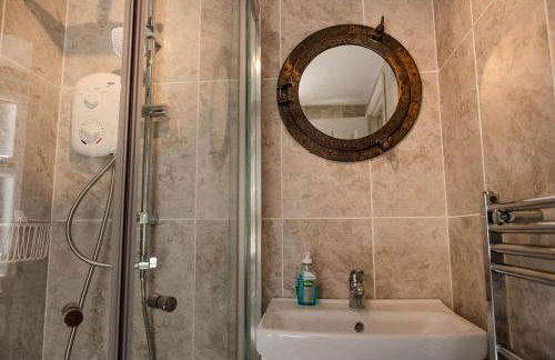 Smugglers Cottage in Penryn Nr Falmouth - Photo 16