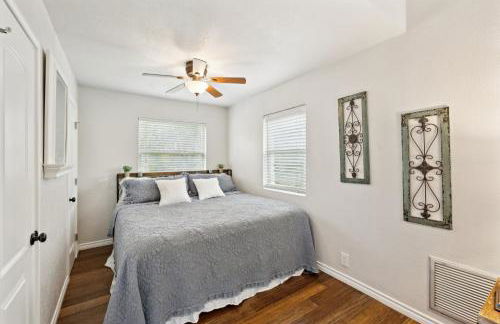 Hill Country Getaway Near San Marcos River home - Photo 22