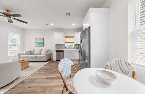 New Breezy Cottage - King Bed - Mini-Golf - Park - Foto 23