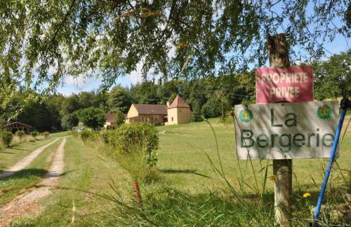Chaleureuse Bergerie à Sarlat avec Wifi et Parking - FR-1-616-529 - Foto 4