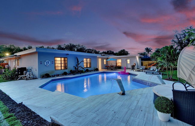 7 Br Home with Pool Gameroom & Soccer - Foto 10