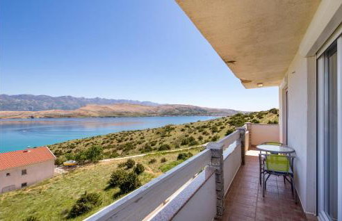 1 Bedroom Lovely Apartment In Bosana - Photo 16