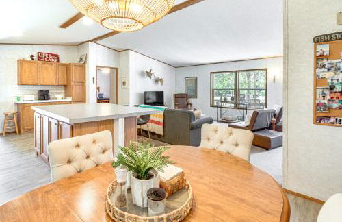 Tenstrike Lake House on 60 Acres Hike and Fish! - Foto 7