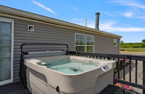 Bliss of Burdett on the Seneca Wine Trail w Hottub and Barbecue - Foto 61