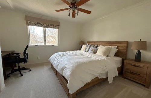 Immerse in Luxury Grand 5BR Lakefront Haven Views - Foto 30