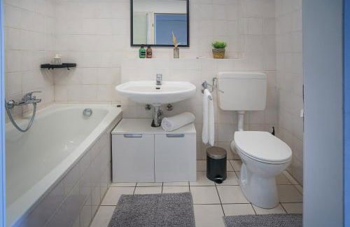 ImmoStay #2 -Moderne Wohnung mit zwei Balkonen, WLAN & Parkmöglichkeit - Foto 19