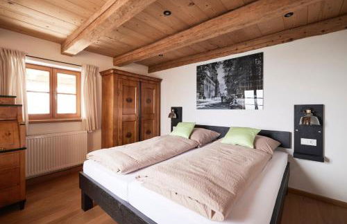 Villa Tegernsee - Exclusive Lakefront Villa with private Zirben Sauna, 4 Rooms for Family & Friends - Foto 32