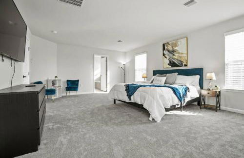 Spacious & Serene Family Gem: Games, Office, Yard! - Foto 13