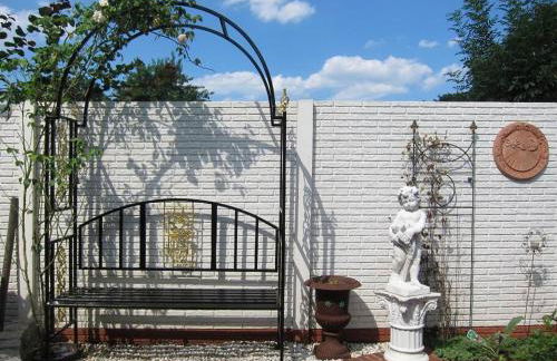 Schöne Ferienwohnung im HAUS SONNENGARTEN mit WLAN und Parkplatz in Achim bei Bremen - Foto 19