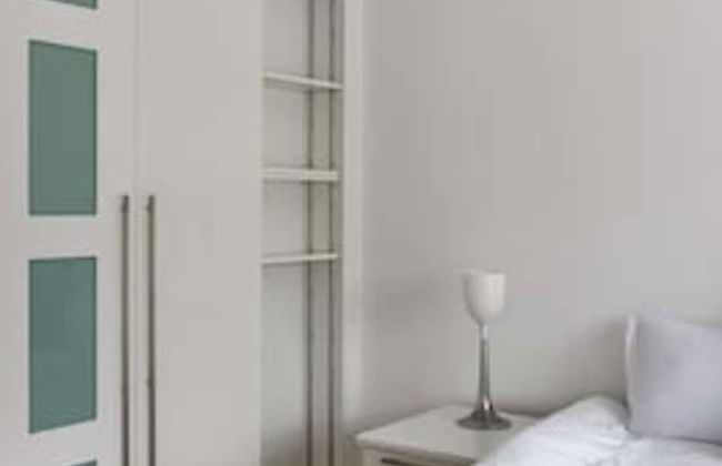 Tudor House Kingston Luxury 5 bed Villa - Foto 16