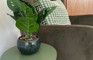 Still Waters - Luxury Lakeside Retreat with Hot Tub - Photo 60