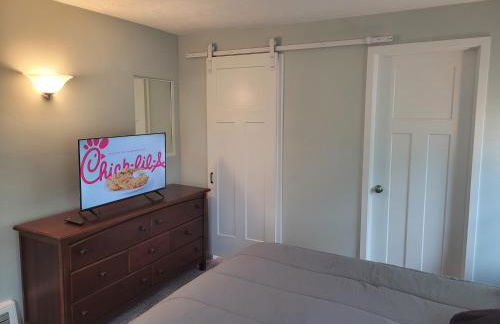 The Lily Pad on Benzie Blvd - Super Cute! - Foto 25