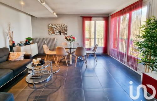 Appt Cosy Porte Paris parc Fleural et Parking - Foto 8