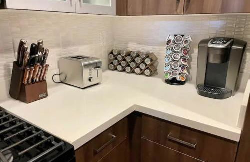 Designer 2 Bedroom with 3 Beds- Pool View, Gym, Parking - Foto 14