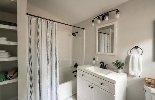 Bluewater Downtown Cottage - Foto 70