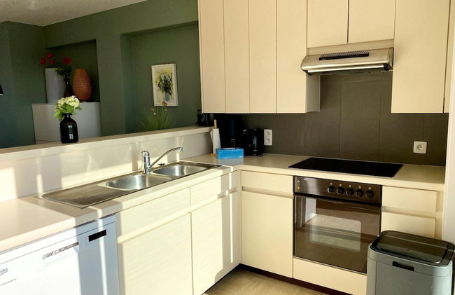 Attic Apartment Nieuwpoort With Coastal Views - Photo 11