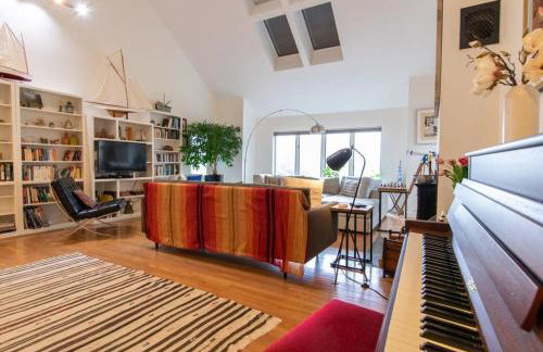 Stunning Home with In-Ground Pool - Photo 8