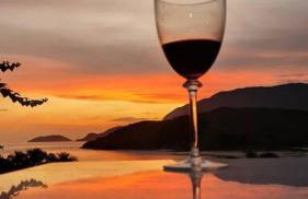 Refúgio dos sonhos - piscina de borda infinita e hidromassagem com vista - Foto 57